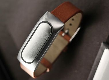 Xiaomi Mi Band обошел Apple Watch в России 