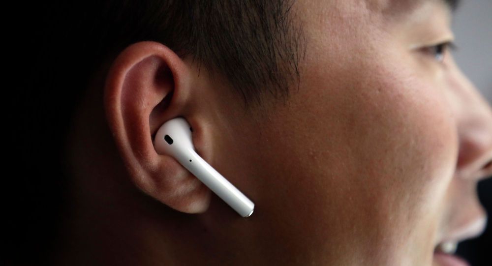 Apple придумала, как научить AirPods узнавать человека по форме уха