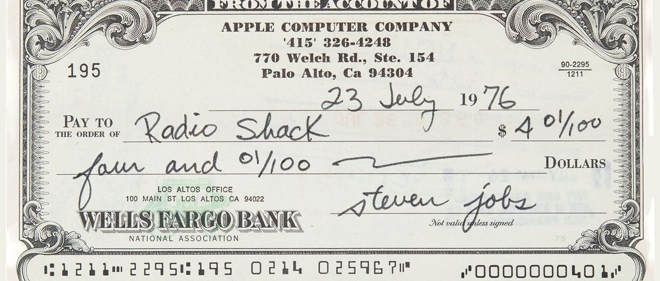 Чек на $4 с подписью Стива Джобса был продан за $46 тысяч