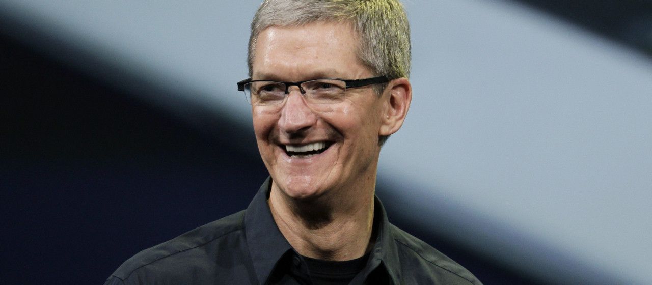 Глава Apple Тим Кук заработал в 2022 году почти $100 млн