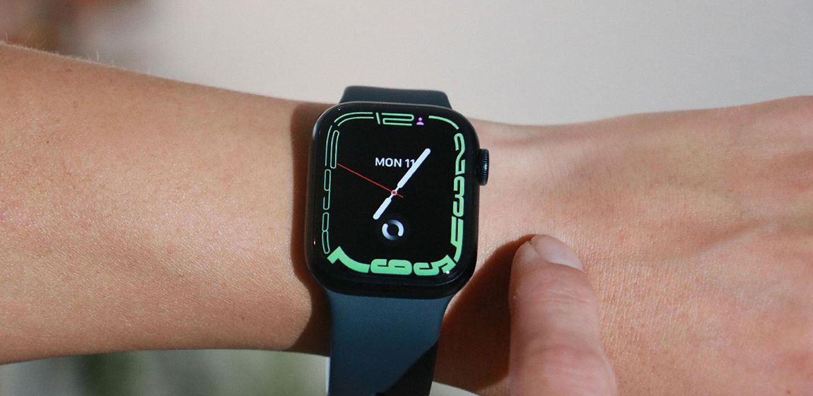 Apple объяснила, почему Apple Watch 7 вышли с задержкой