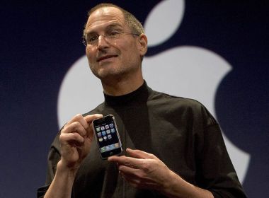 iPhone 2007 года продается более чем за 63 000 долларов на аукционе