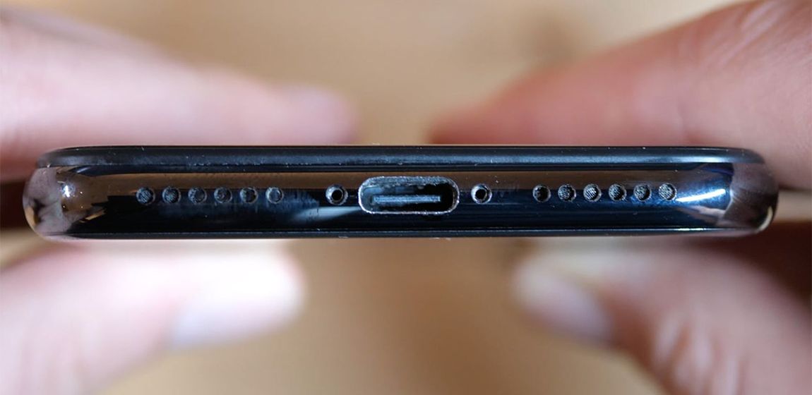 iPhone X с USB Type-C продают за 100 000$