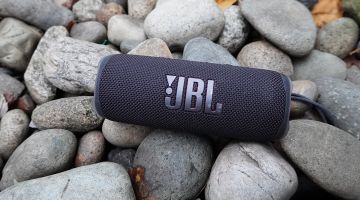 Огляд JBL Flip 7: потужний звук, стильний дизайн і покращена автономність