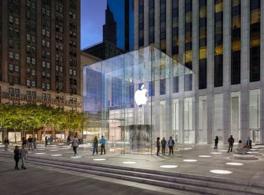 Сотрудники Apple требуют улучшений условий труда