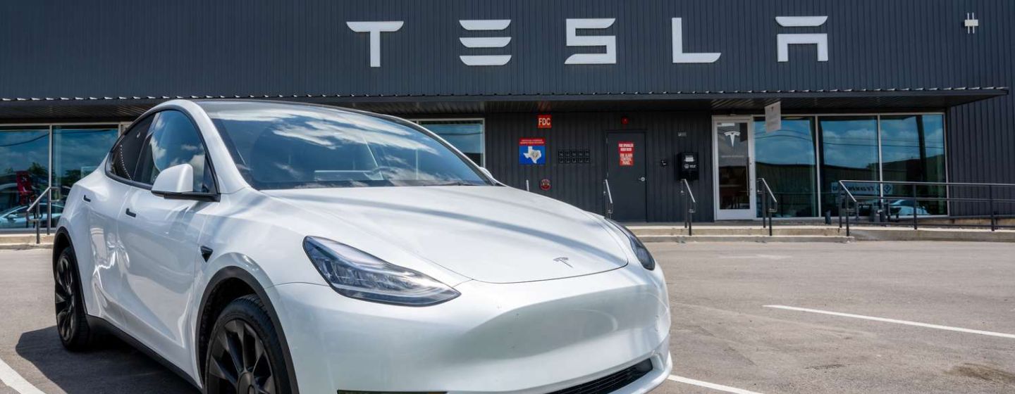 Tesla планирует представить новый электромобиль в 2025 году