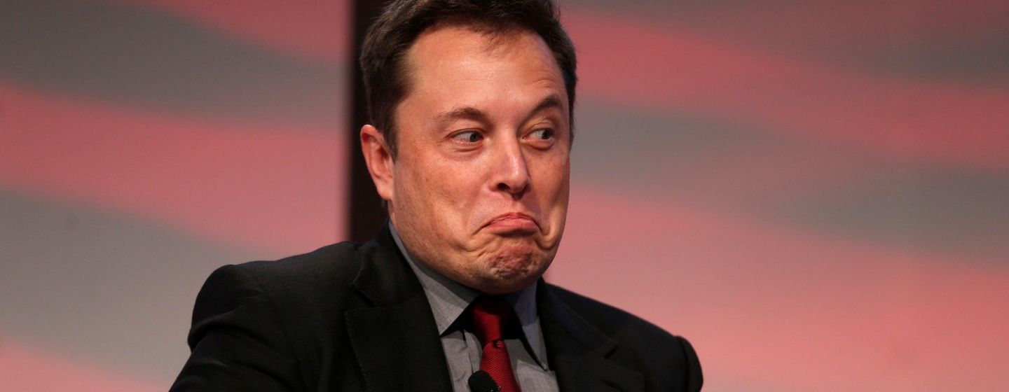Tesla подала в суд на Илона Маска
