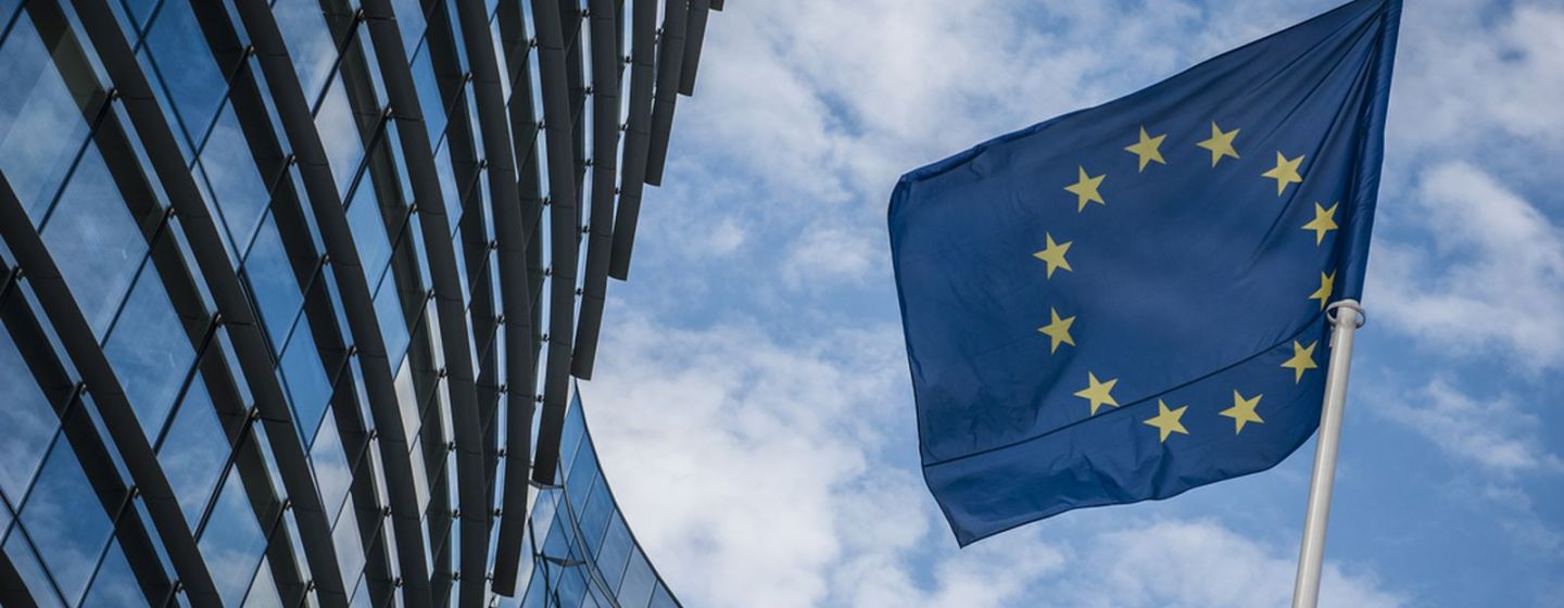 В Евросоюзе приняли закон, обязывающий компании ремонтировать смарфтоны после окончания гарантии