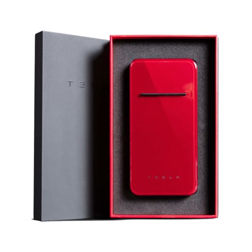 Повербанк с беспроводной зарядкой Tesla Wireless Portable Charger 2.0 Red Multi-Coat