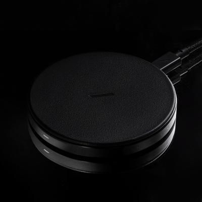 Беспроводная зарядка Native Union Drop Classic Leather Wireless Charger Black (DROP-BLK-CLTHR-NP)