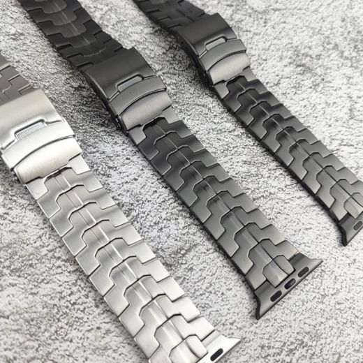 Металевий ремінець Luxury Titanium Strap Silver Black для Apple Watch 49мм | 45мм