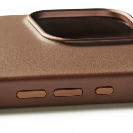 Кожаный чехол Mujjo Full Leather Case Dark Tan для iPhone 16 Pro Max