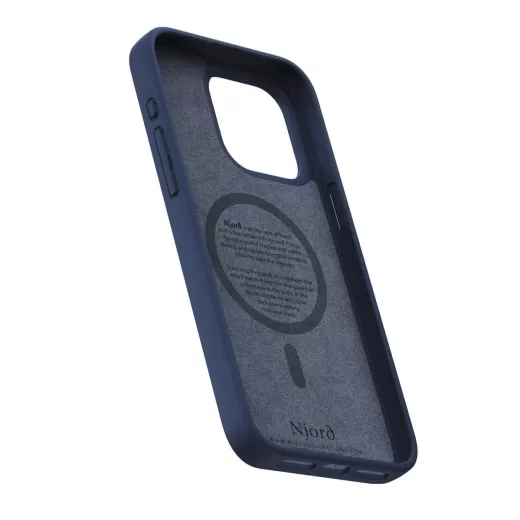 Кожаный чехол Njord Salmon Leather MagSafe Case Petrol Blue для iPhone 15 Pro (NA53SL01)