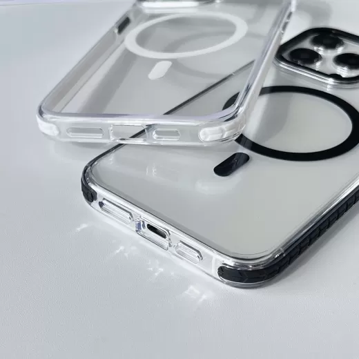 Чехол CasePro Shield Metal with MagSafe Red для iPhone 15