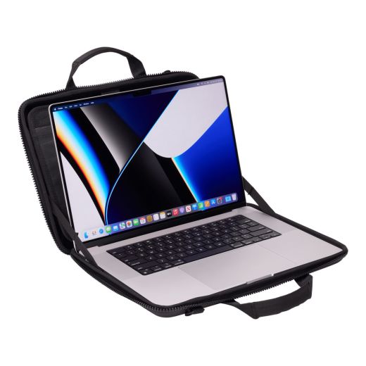 Захисний чохол-сумка Thule Gauntlet Black для MacBook Pro 16" (M1 | M2 | 2021 | 2023) | Air 15" M2 | M3 (2023 | 2024) (TGAE2357)