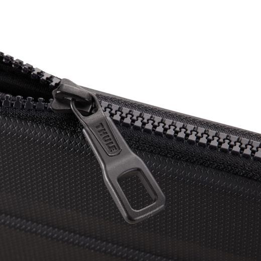 Захисний чохол-папка Thule Gauntlet Sleeve Black для MacBook Pro 16" (2021 | 2022 | 2023  M1 | M2 | M3)| Air 15" (M2 | 2023)(TH 3204523)